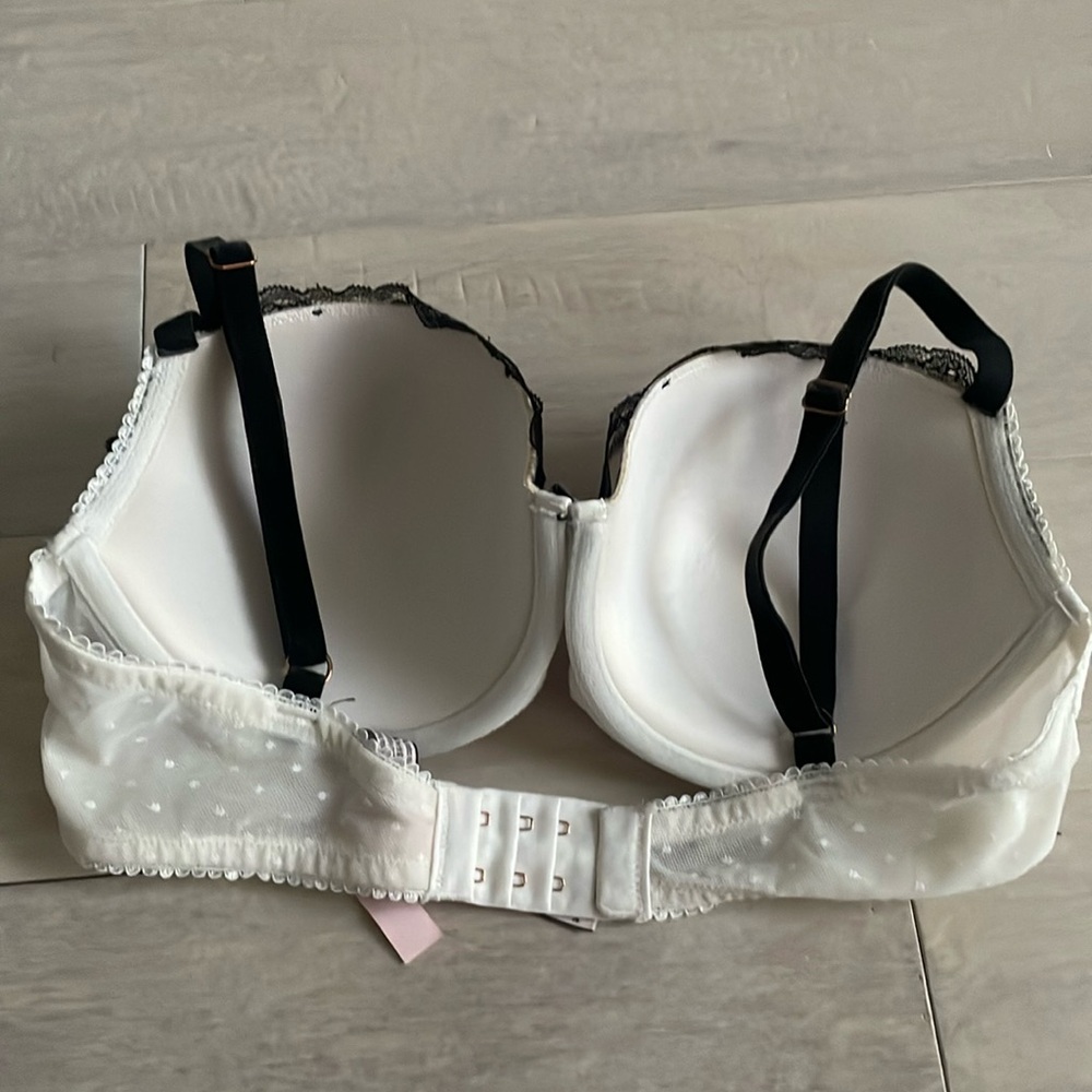 Victoria Secrets lined Demi bra Dream Angels 34DD ivory with black lace design - Picture 3 of 4